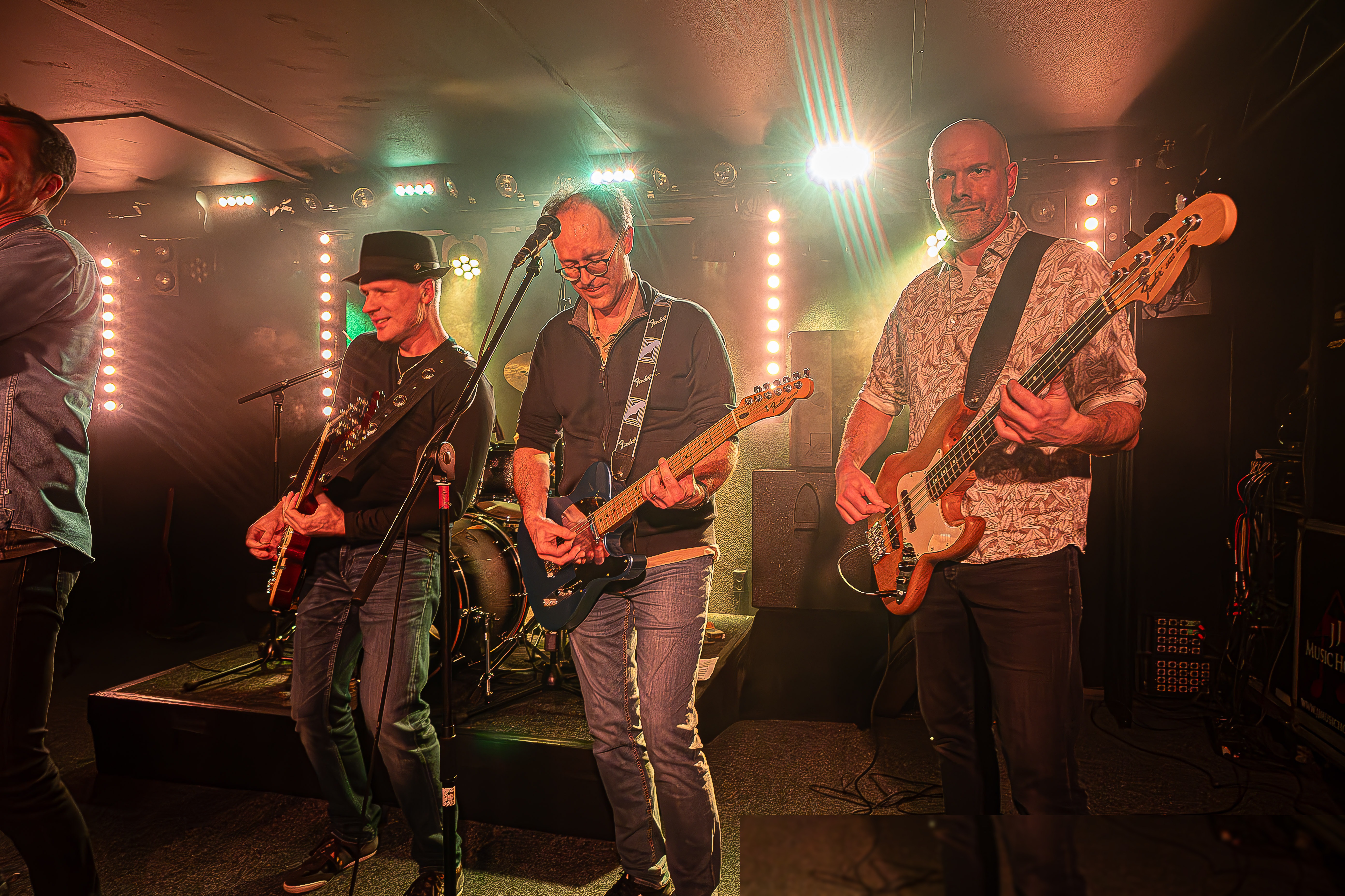 The Greex live