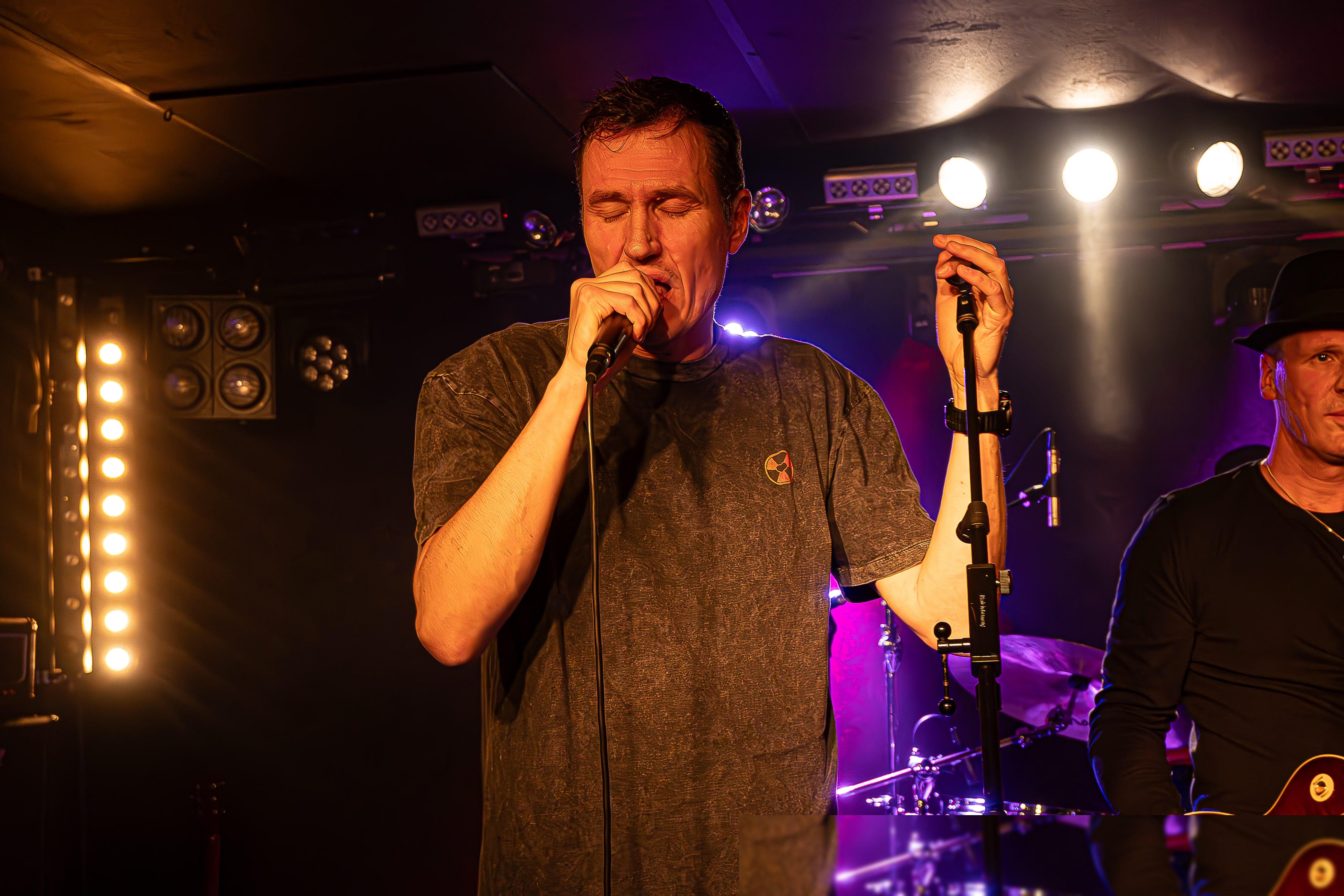 The Greex live