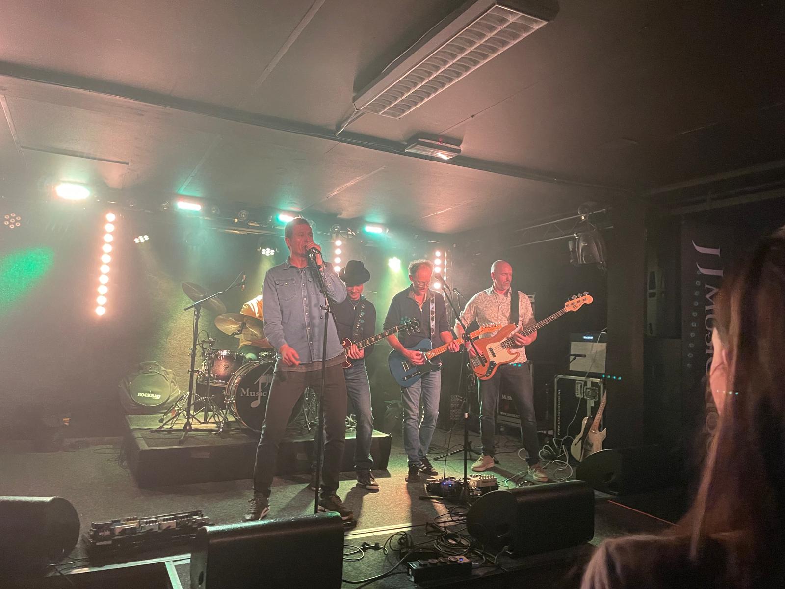 The Greex live